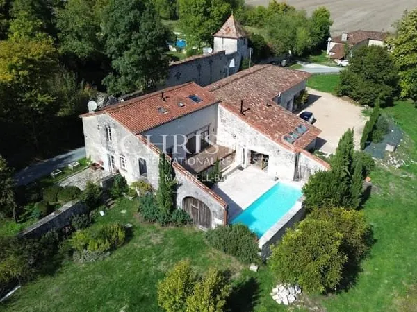 Élégance rustique et design contemporain au coeur du Périgord