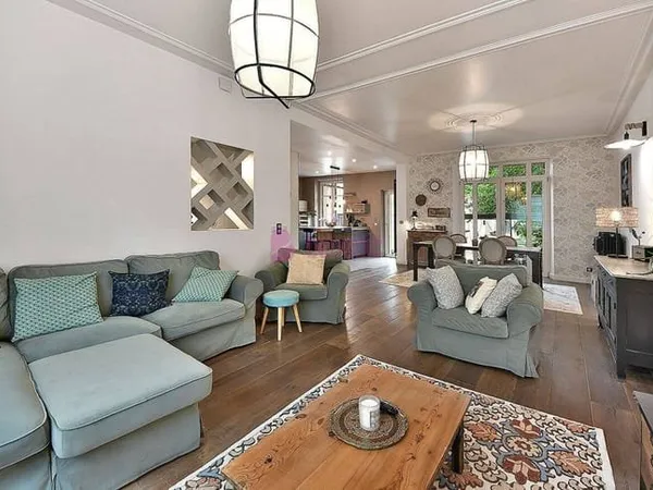 Maison 9 pièces 203 m²