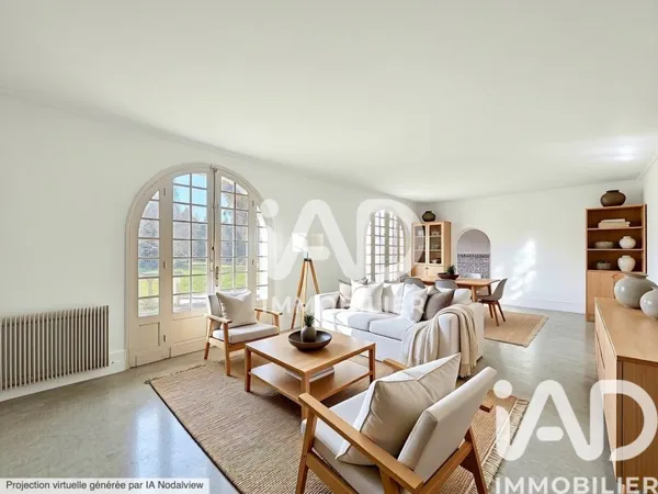 Maison 8 pièces 305 m²