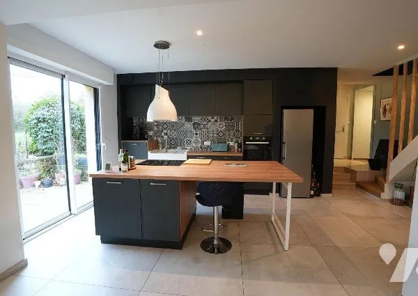 Maison 6 pièces 145 m²