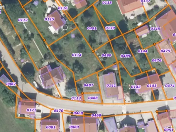 Terrain de 1355 m2 constructible