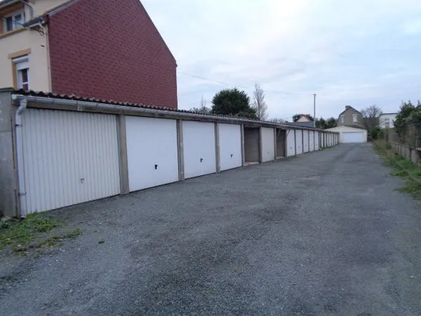 CHERBOURG EN COTENTIN, Equeurdreville garage de 14m2