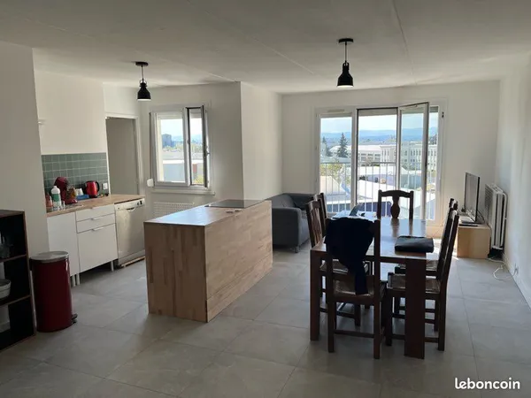 Location T3 meublé Parilly
