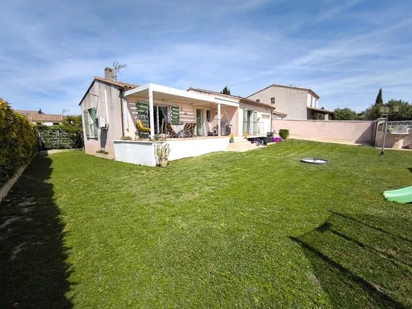 SALON-DE-PROVENCE - Villa plain-pied 4 chambres Jardin, piscine & prestations éco-performantes