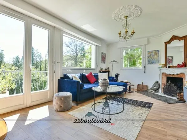Maison 7 pièces 220 m²