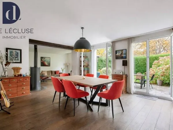 Maison de ville 8 pièces 130 m²