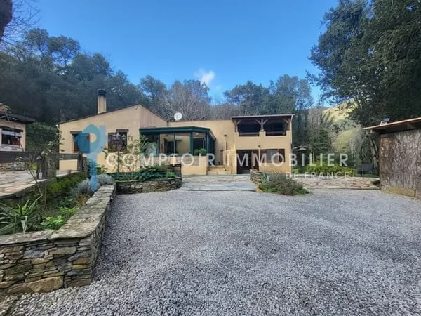 Villa P3 avec dépendance P2 au CAP CORSE sur un terrain de 1