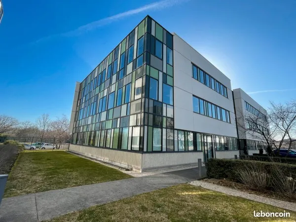 BUREAUX 50 à 125m² divisibles
