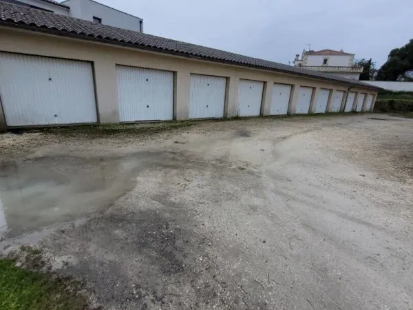 Parking / box Bruges