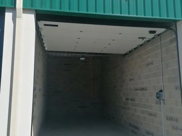 Box stockage 30 m2 sécurisé ,avec électricité