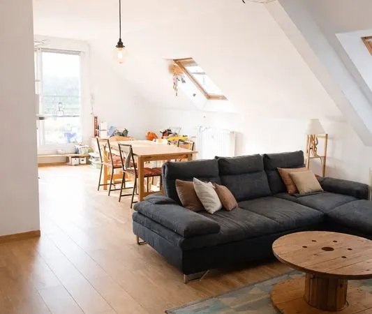 Appartement f4 , 105m carré au sol