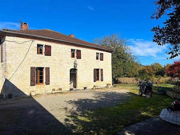 Maison en pierres et Grange