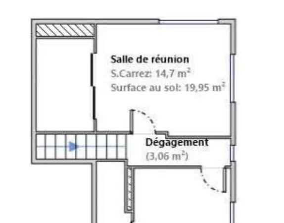 720 m² local industriel + bureaux + Mezzanines + extérieurs à Contes