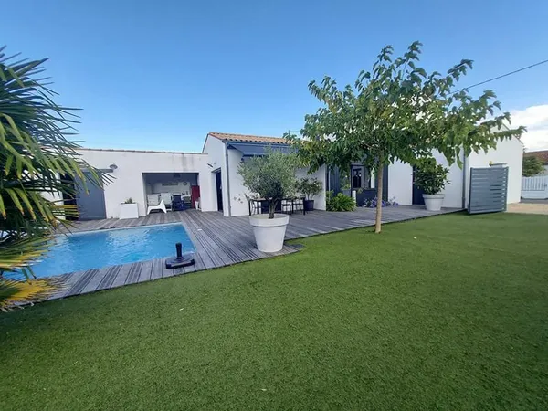 Maison 2016 € 4 chambres, piscine et belles prestations
