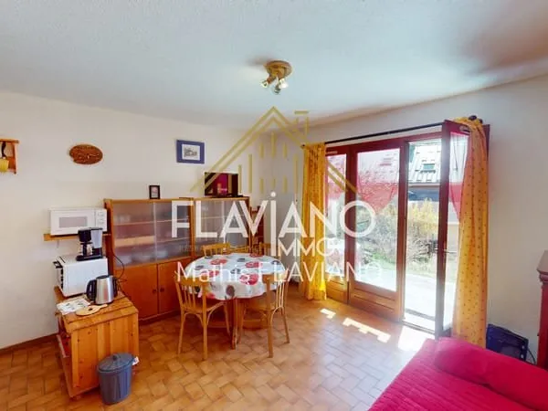 APPARTEMENT - JARDIN - PARKING
