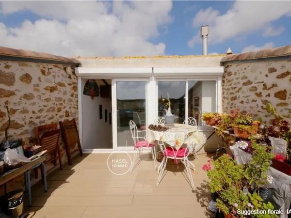 Maison T5 : garage, terrasse et parcelle de 2700 m2