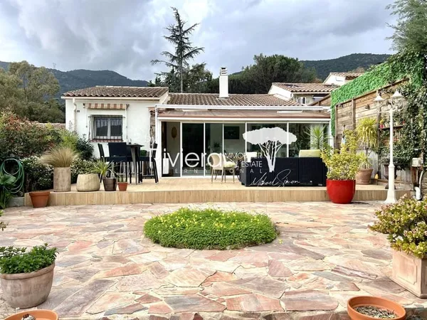 Mazet Avec Terrasse Et Jardin !