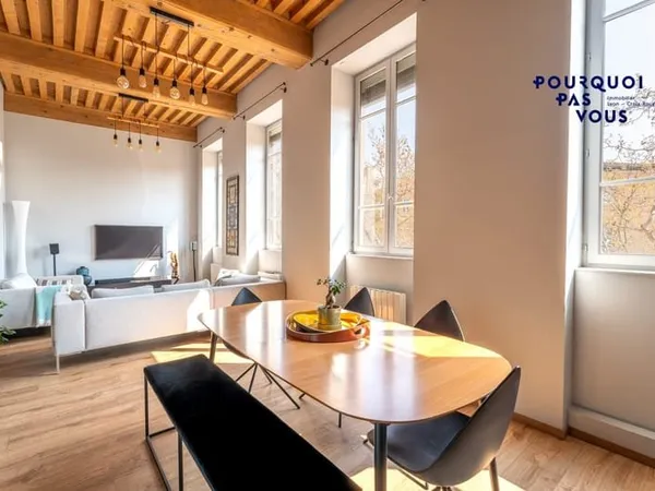 -SOUS OFFRE- Beau T4 place des Tapis