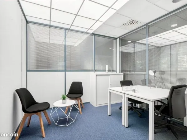 Bureau privé à louer pour 2 personnes à Rungis Orly Rungis