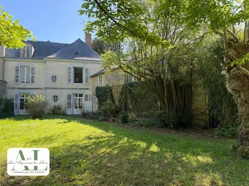Maison 9 pièces 270 m²