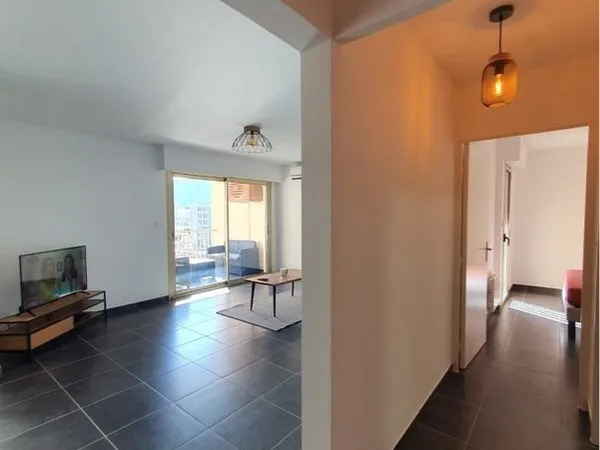 Apparemment T2 location à l'année