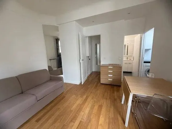 Studio 1 pièce 21 m²