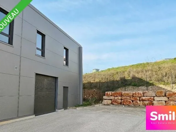 Entrepôt 200 m²