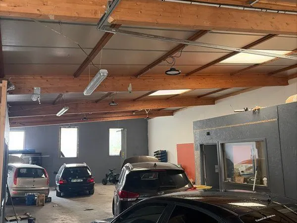 Local d’activité et entrepôt Location Attignat 1p 250m² 1500€