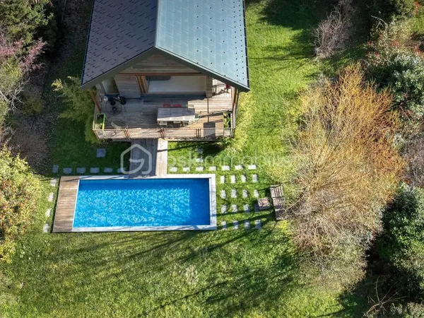 Maison 8 pièces 185 m²