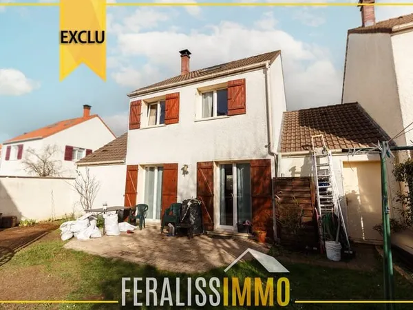Maison familiale lumineuse, pratique et proche de tout !