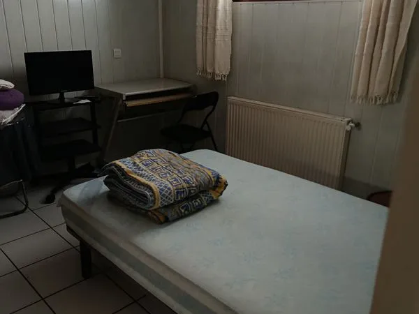 Loue chambre pour 1 etudiant ( e ) stagiaire serieux