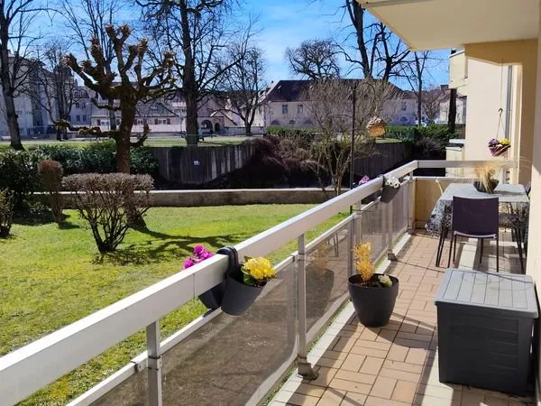 Magnifique t5 avec terrasse et garage au centre de pontarlier