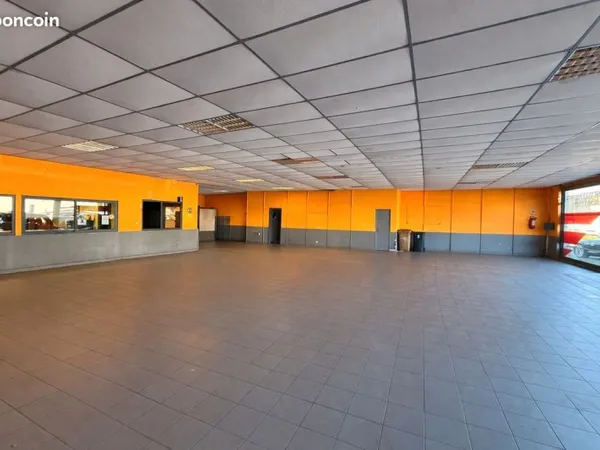 Local 665 m² SAINT BRIEUC