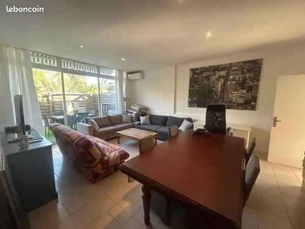 Location saison Appartement 2 chambres Port-Cogolin 80 m2