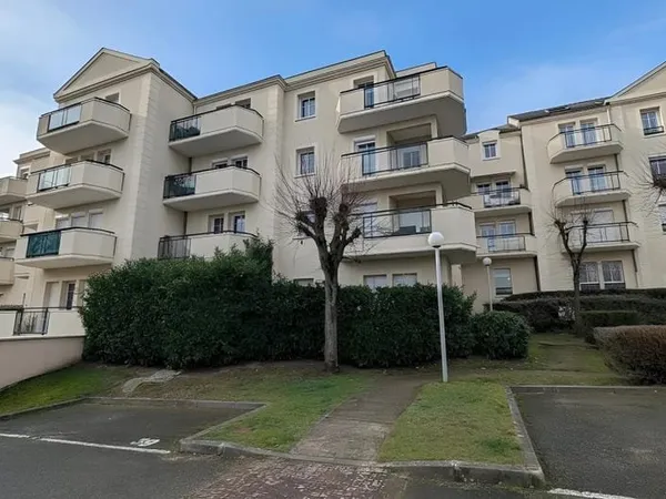 CARRIERES-SOUS-POISSY 7 BOX SECURISES - QUARTIER MAIRIE