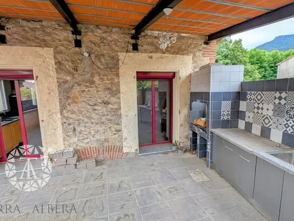 Laroque des Albères - Maison de village avec fort potentiel