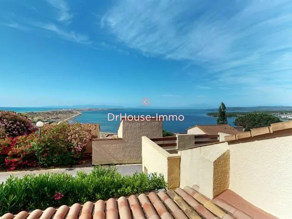 INVESTISSEMENT LOCATIF CLÉ EN MAIN - STUDIO MEUBLÉ VUE MER, ÉTANG ET MONTAGNES - LEUCATE FALAISE