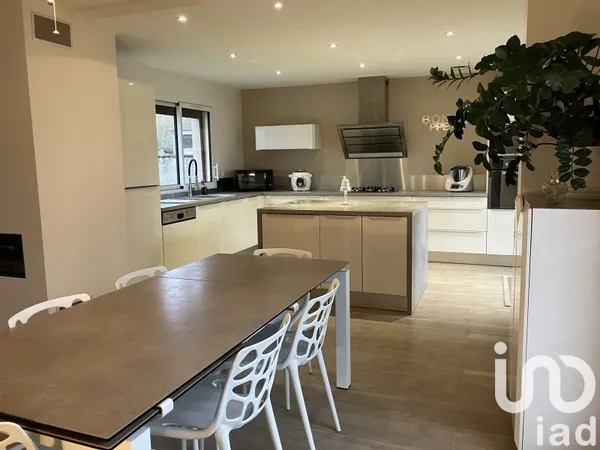 Maison 8 pièces 150 m²