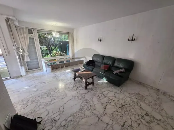 GRAND STUDIO AVEC GRANDE RESERVE GRANDE CAVE PARKING ROQUEBRUNE CAP MARTIN