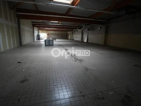 Local commercial 515 m²