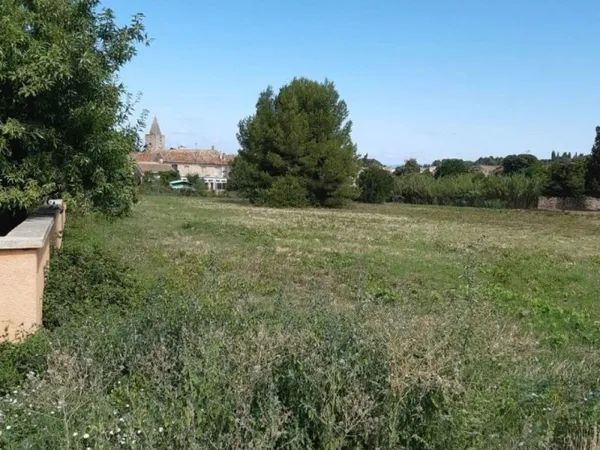 Terrain 301 m²