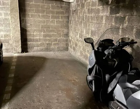 Stationnement Location Paris   60€