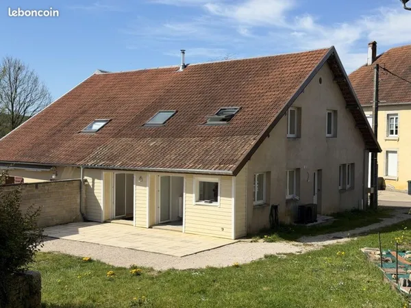 Maison rénovée 2025 | Grand terrain 17 ares | Saint-Hilaire