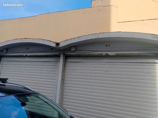 Garage fermé/sécurisé allée Charles de fitte