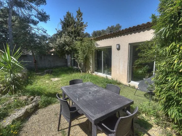 EXCLUSIVITE -Les Pennes Mirabeau - Maison T3 de 110 m2 + T2 de 53 m2 + T2 de 47 m2