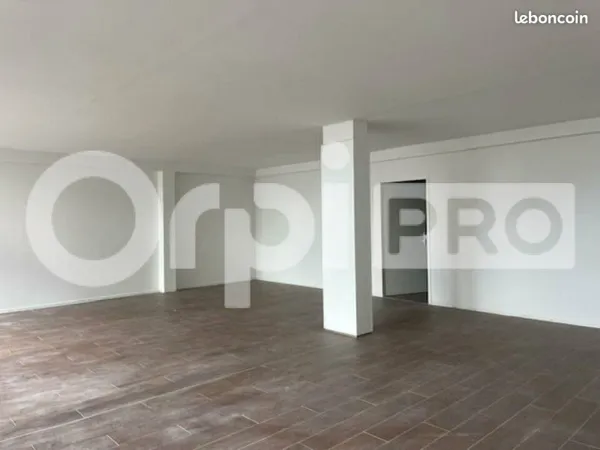 Local commercial 112 m²
