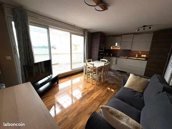 Appartement T2 de 38 m2 + terrasse et garage, proximité Hôp. Fac. Tram. Arrêt Occitanie, Montpellier