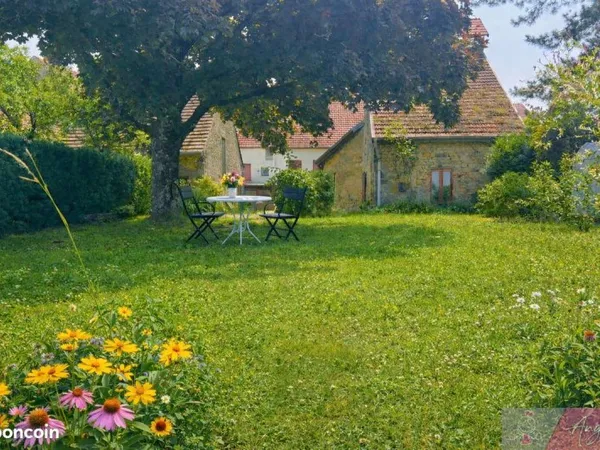 Maison 13 pièces 230 m²