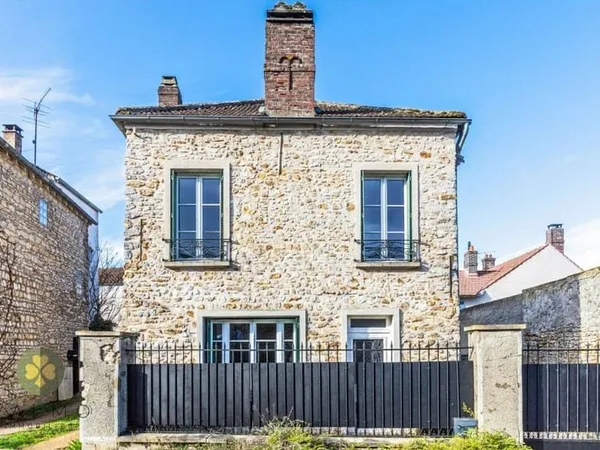 Maison 8 pièces 185 m²