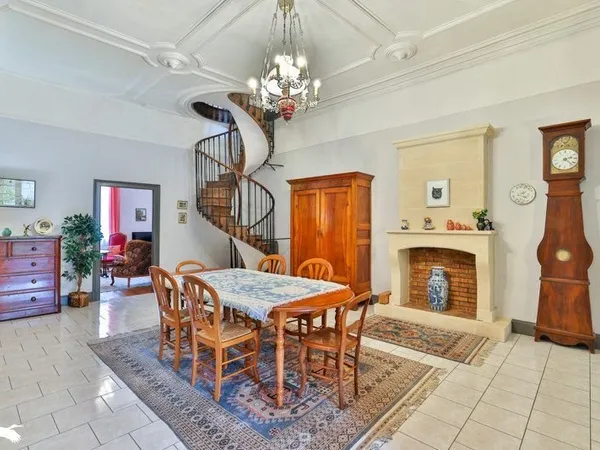 Maison de ville de 8 pièces principales
